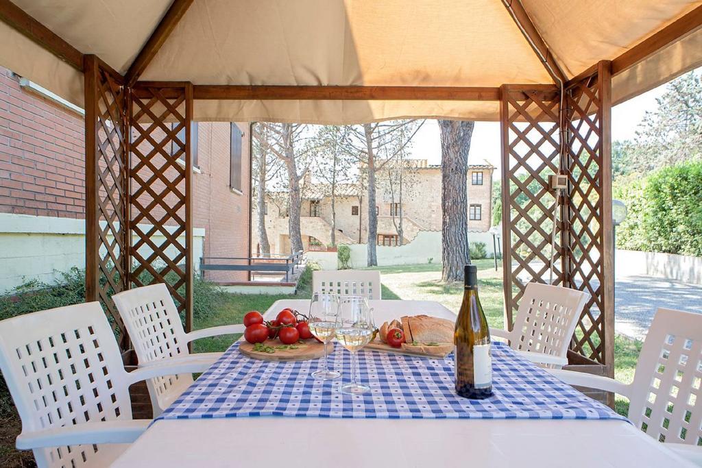 Azienda Agricola e Agriturismo Vallorsi Terricciola Esterno foto